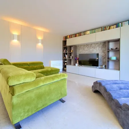 Siora In By Interhome Appartement Njivice